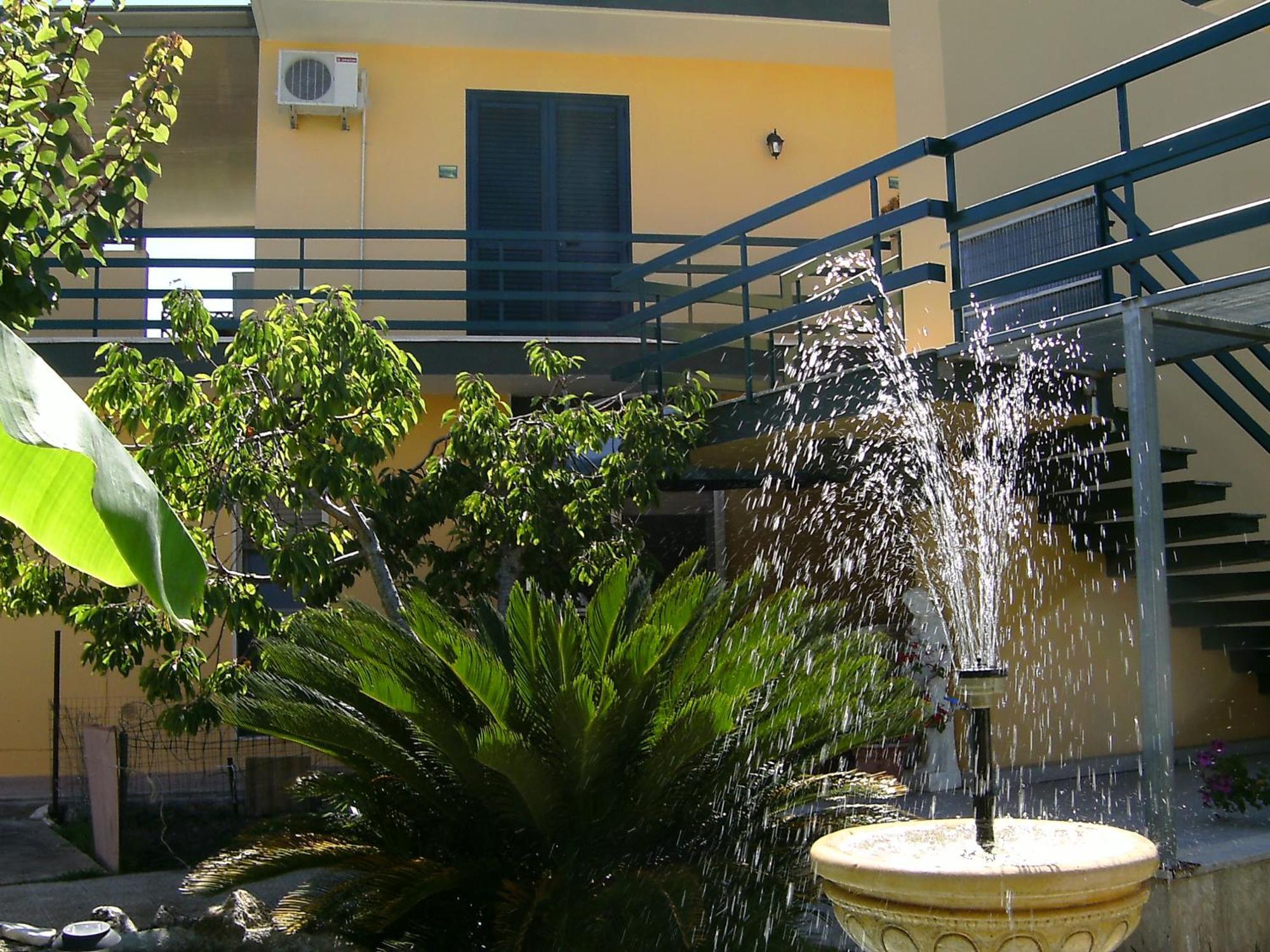 Bed and Breakfast Vento Dell'Est San Cataldo  Esterno foto