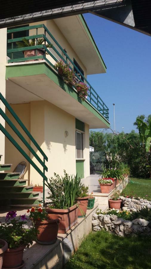 Bed and Breakfast Vento Dell'Est San Cataldo  Esterno foto